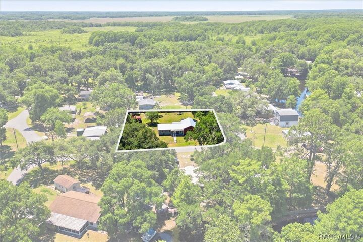 Property Photo: 5515 S Bluegill Way FL 34436