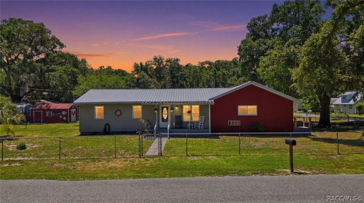 Property Photo: 5515 S Bluegill Way FL 34436