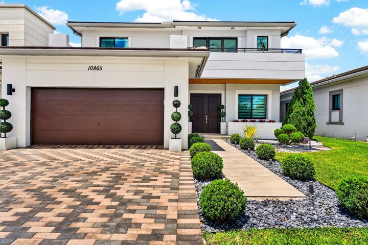 Property Photo:  10865 Vista Terrace  FL 33076 