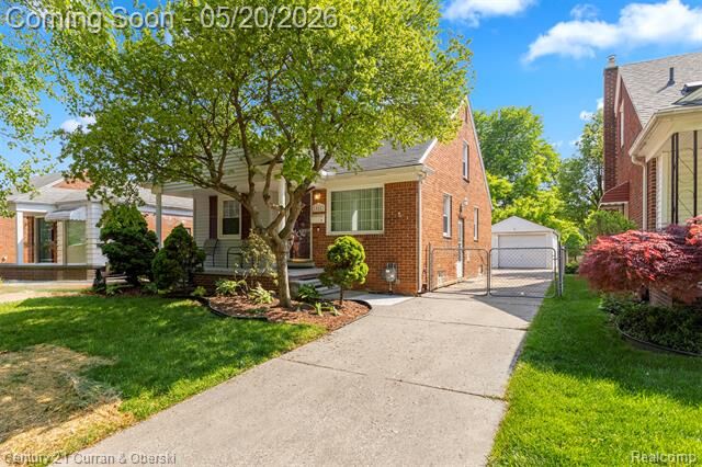 Property Photo:  15587 Russell Avenue  MI 48101 