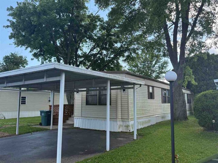 Property Photo:  2 Redwood Lane  IN 47374 