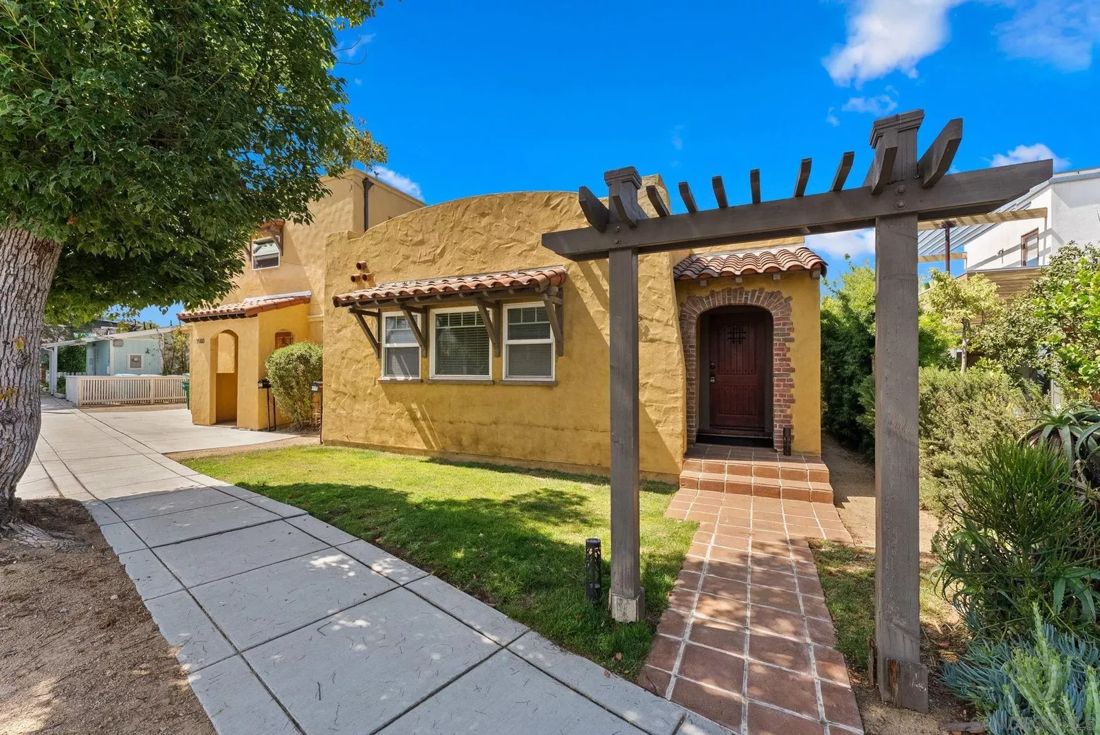 Property Photo: 3560-64 Sydney Place CA 92116