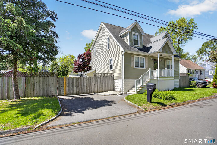 Property Photo:  365 Roosevelt Avenue  CT 06615 