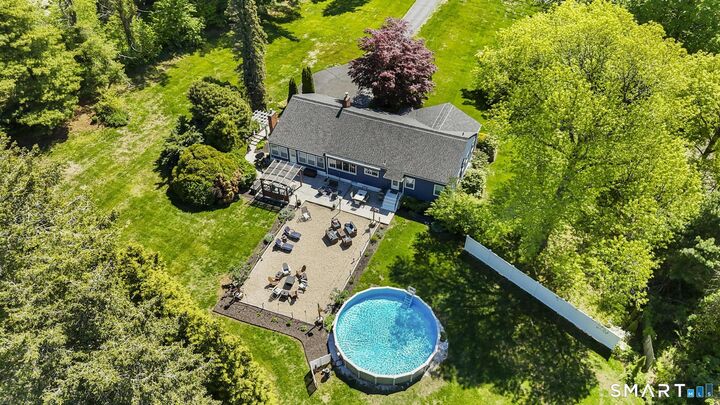 Property Photo:  47 Featherbed Lane  CT 06405 