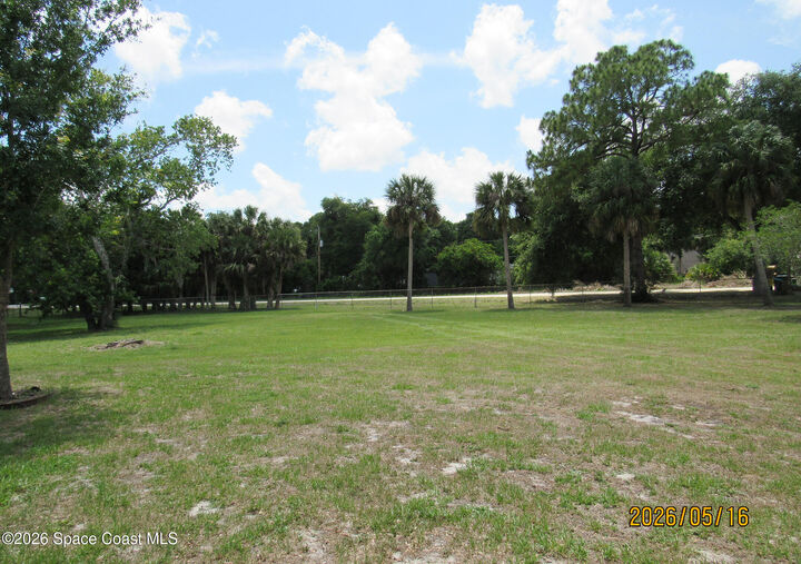 Property Photo:  4705 E Little Court  FL 32926 