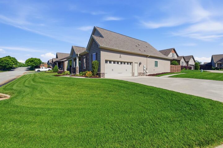 Property Photo:  511 Traemoor Village Drive  SC 29369 