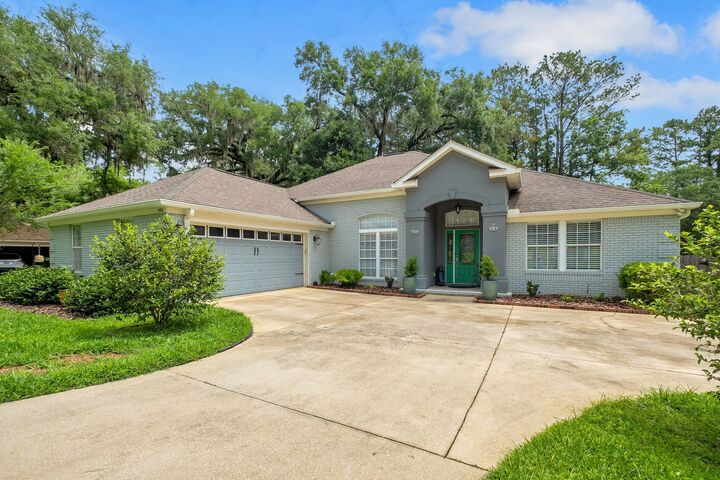 Property Photo:  995 Park View Drive  FL 32311 