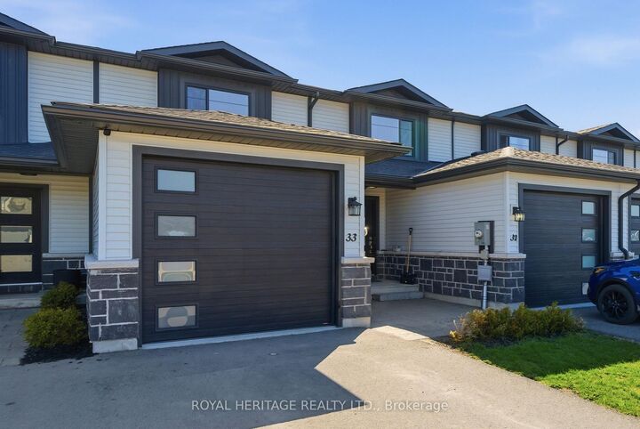 Property Photo: 33 Dewal Place ON K8P 0H3