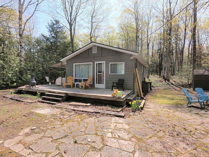 210 Thompson Avenue — photo 1