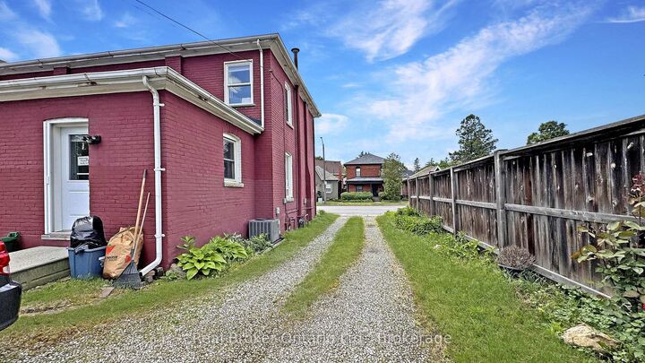 Property Photo: 275 Brant Avenue ON N3T 3J6