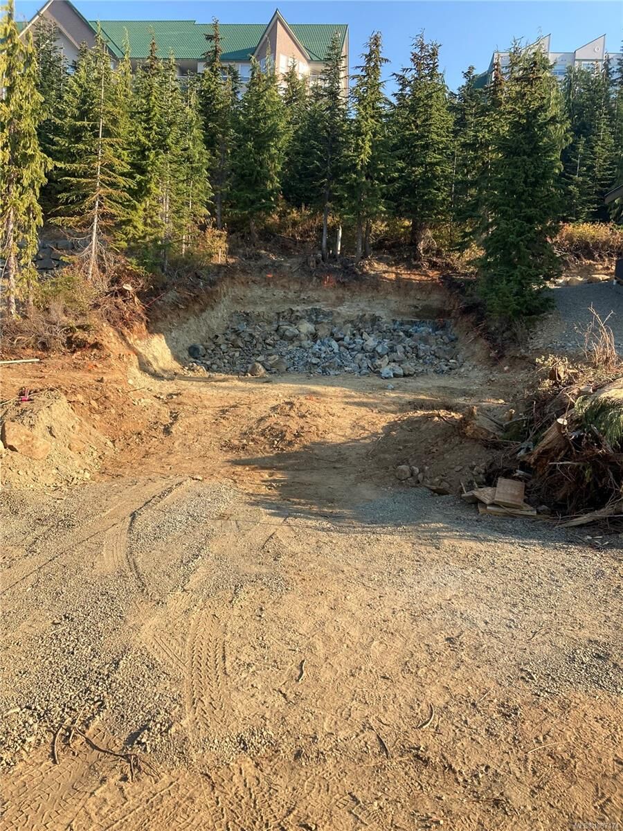 Property Photo: 960 Cruikshank Ridge BC V9J 1L0