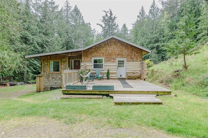 161 Holmes Rd — photo 1