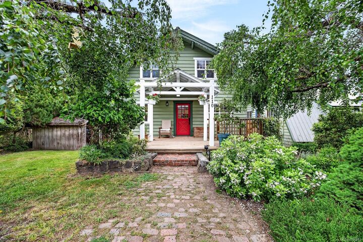 110 Forest Hill Pl — photo 1