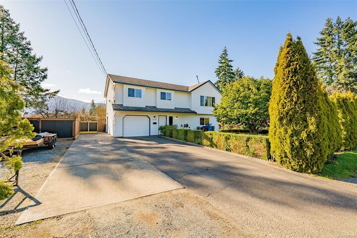 Property Photo:  2319 Rosstown Rd  BC V9T 3R4 