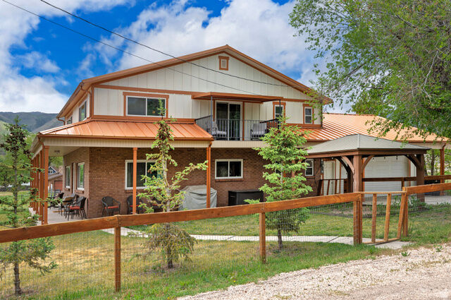 Property Photo:  360 W 200 N  UT 84049 