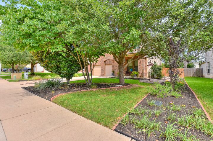 Property Photo:  4913 Woodstock Drive  TX 78633 