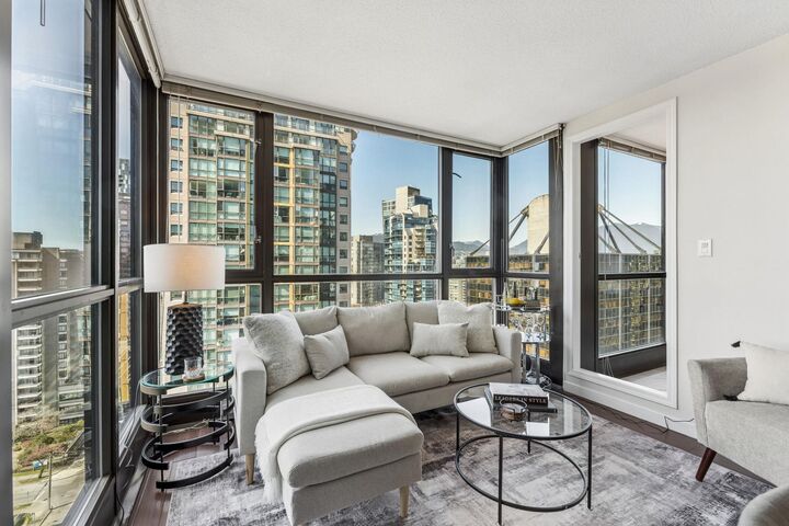 Property Photo:  1331 Alberni Street 1907  BC V6E 4S1 