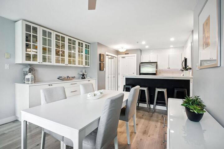 225 Newport Drive 404 — photo 1