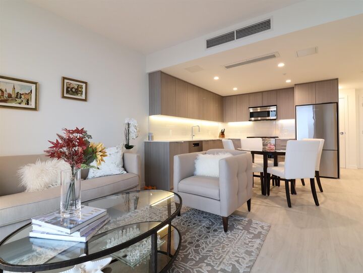 Property Photo: 1401 Hunter Street 1604 BC V7J 0E2