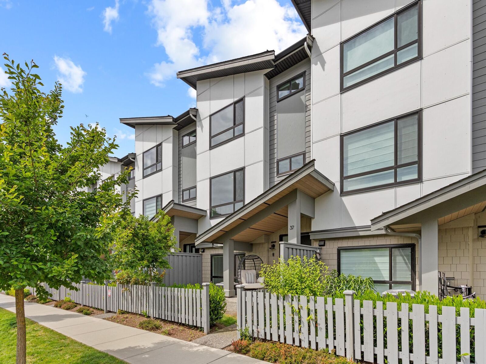 Property Photo:  16589 25A Avenue 37  BC V3Z 1H5 