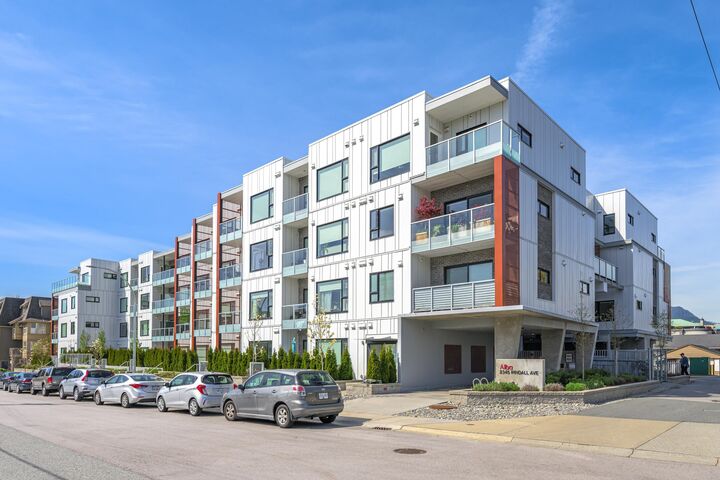 Property Photo:  2345 Rindall Avenue 301  BC V3C 1V3 
