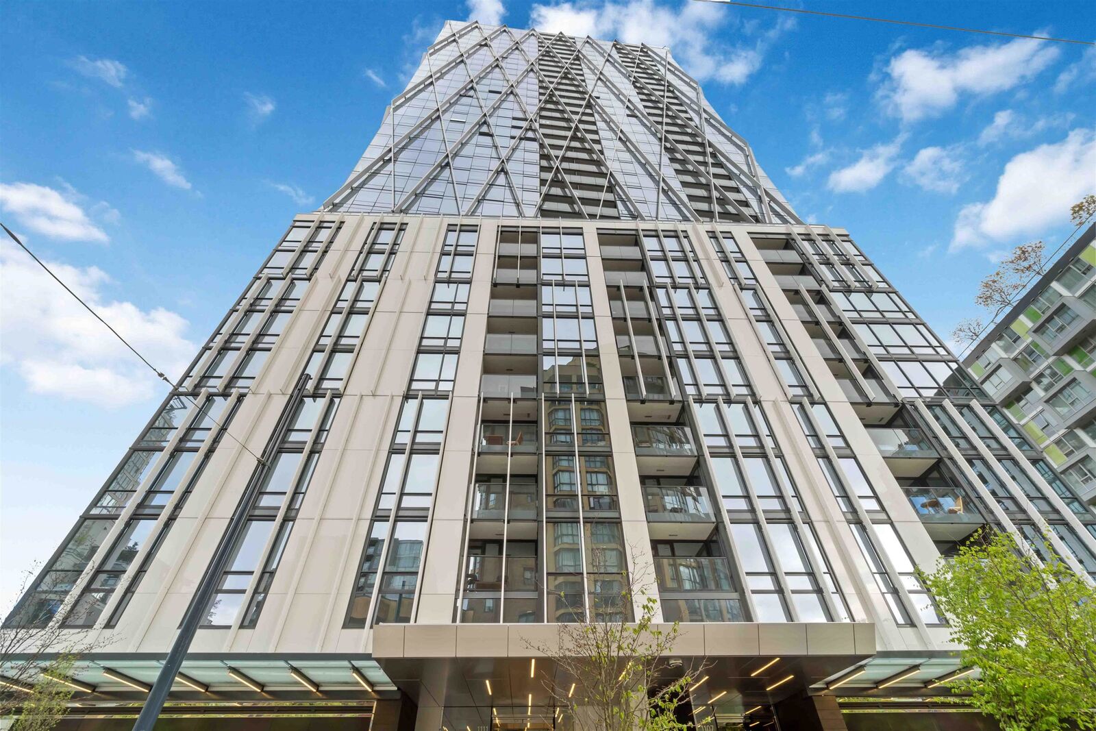 Property Photo:  1111 Richards Street 1305  BC V6B 0S3 