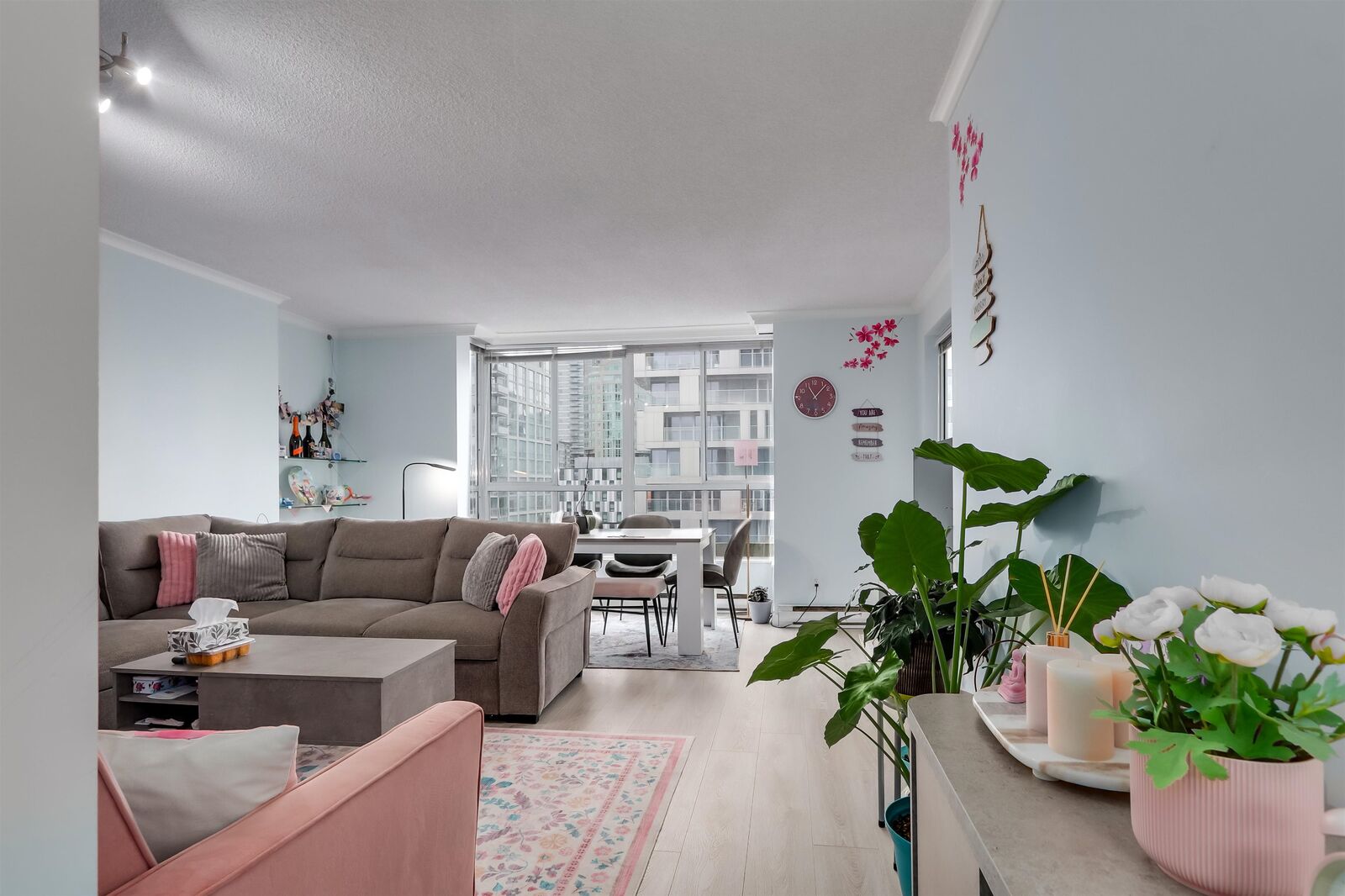 Property Photo:  1500 Howe Street 1401  BC V6Z 2N1 