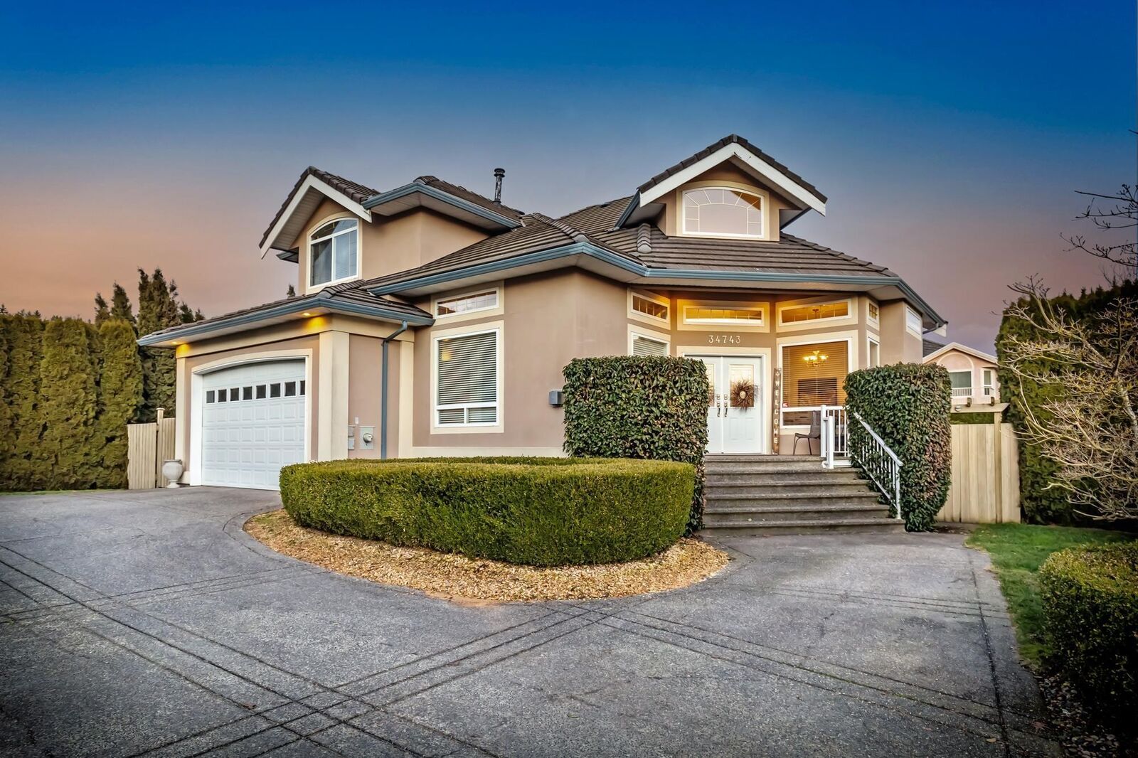 Property Photo: 34743 Pakenham Place BC V2V 7A6