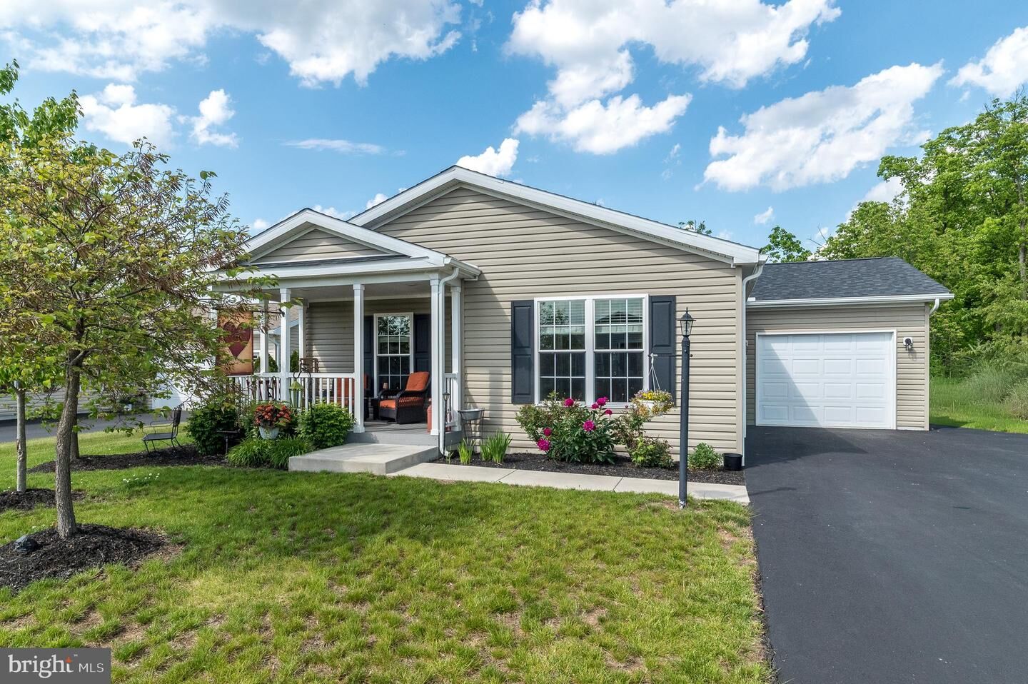 Property Photo:  11 Tern Court  PA 19505 