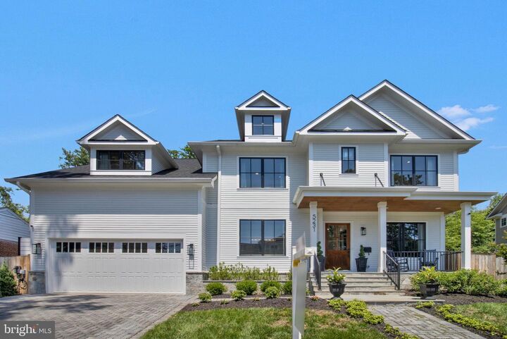 Property Photo:  5231 32nd Street N  VA 22207 