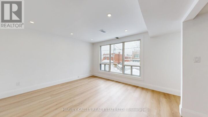 Property Photo:  1252 Davenport Road 1  ON M6H 2G9 