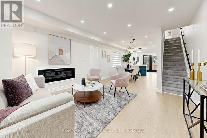 Property Photo:  15 Eastdale Avenue  ON M4C 4Z8 