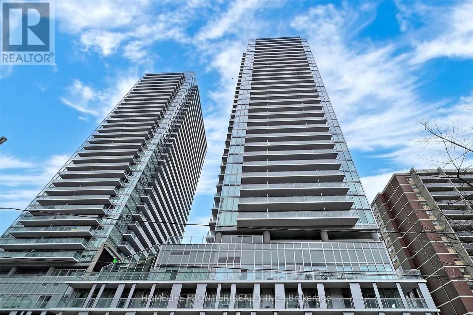 Property Photo:  99 Broadway Avenue 3012  ON M4P 1V2 