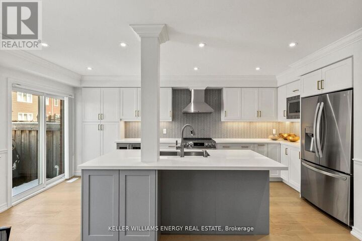 Property Photo:  33 Tabaret Crescent  ON L1L 0G5 