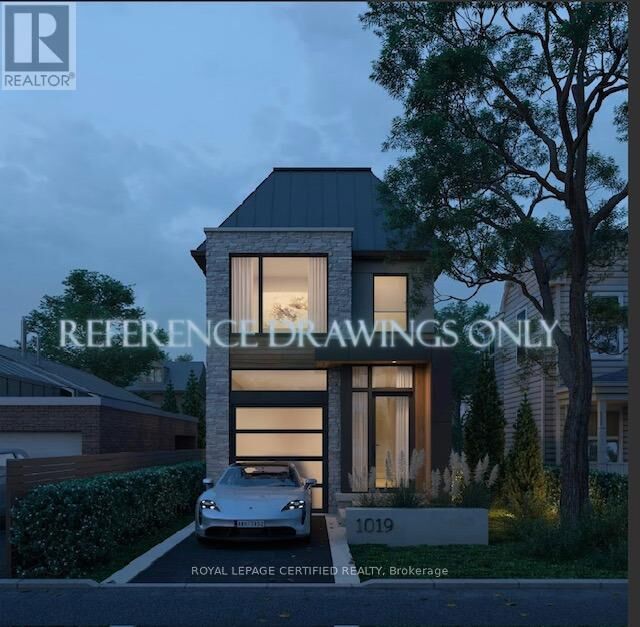 Property Photo:  1019 Ogden Avenue  ON L5E 2G4 