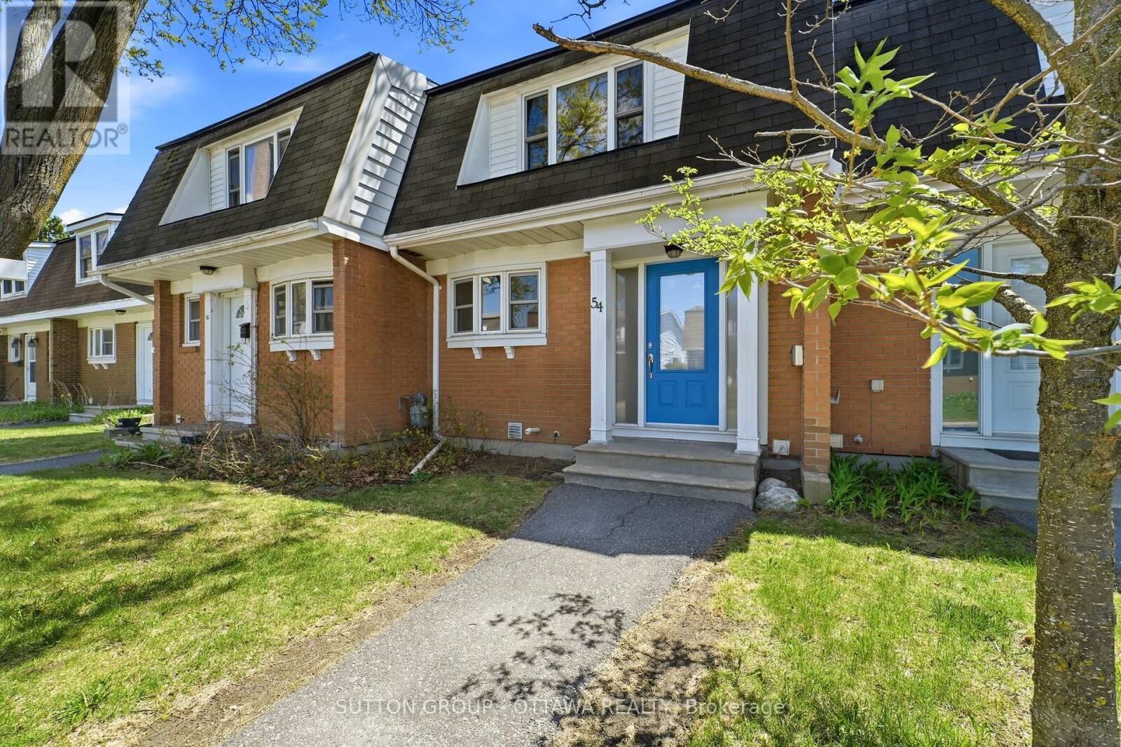 Property Photo:  920 Dynes Road 54  ON K2C 0G8 