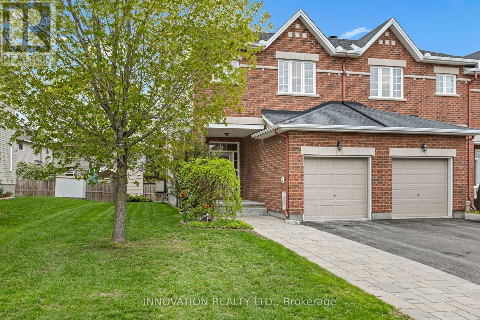 Property Photo:  372 Kingbrook Drive  ON K2M 0G2 