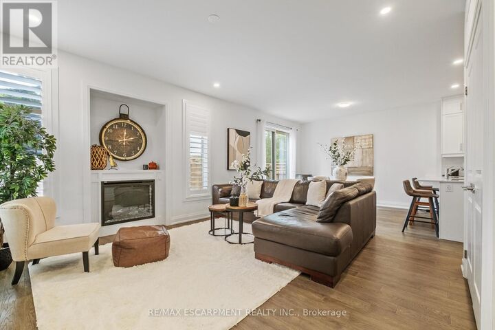 Property Photo:  3384 Carter Common  ON L7M 3R9 