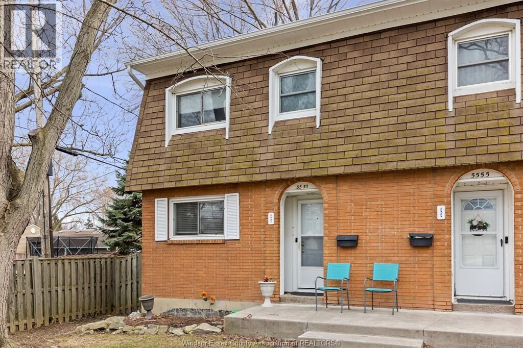 Property Photo:  5557 Coronation  ON N8T 1B2 