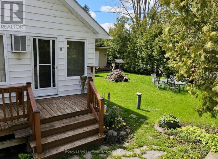 Property Photo:  8 Sandy Cove Lane  ON L4P 3E9 