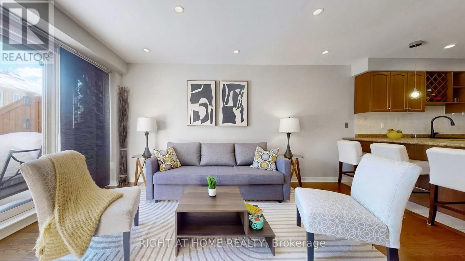 Property Photo:  49 Wilkes Crescent  ON M1L 0B4 