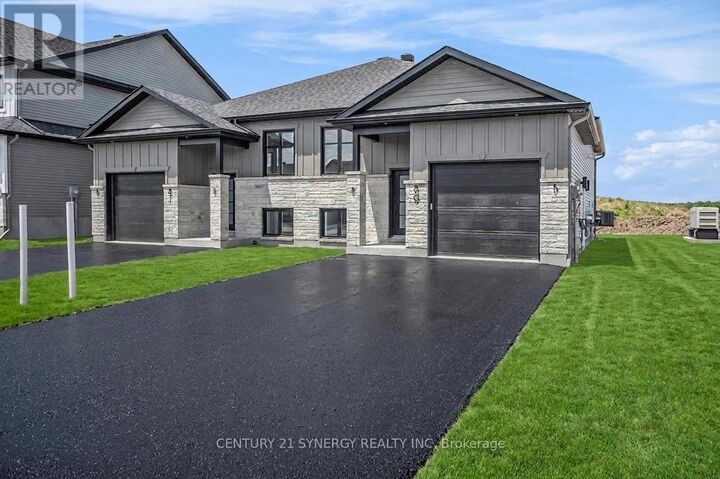 Property Photo: 89 Helen Street A ON K0A 1R0