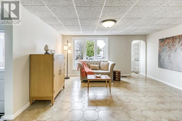 Property Photo:  1981 Margaret Street  ON P3B 1Z6 