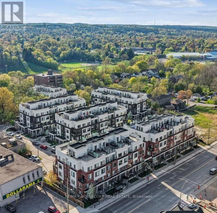 Property Photo: 600 Alex Gardner Circle 116 ON L4G 3G5