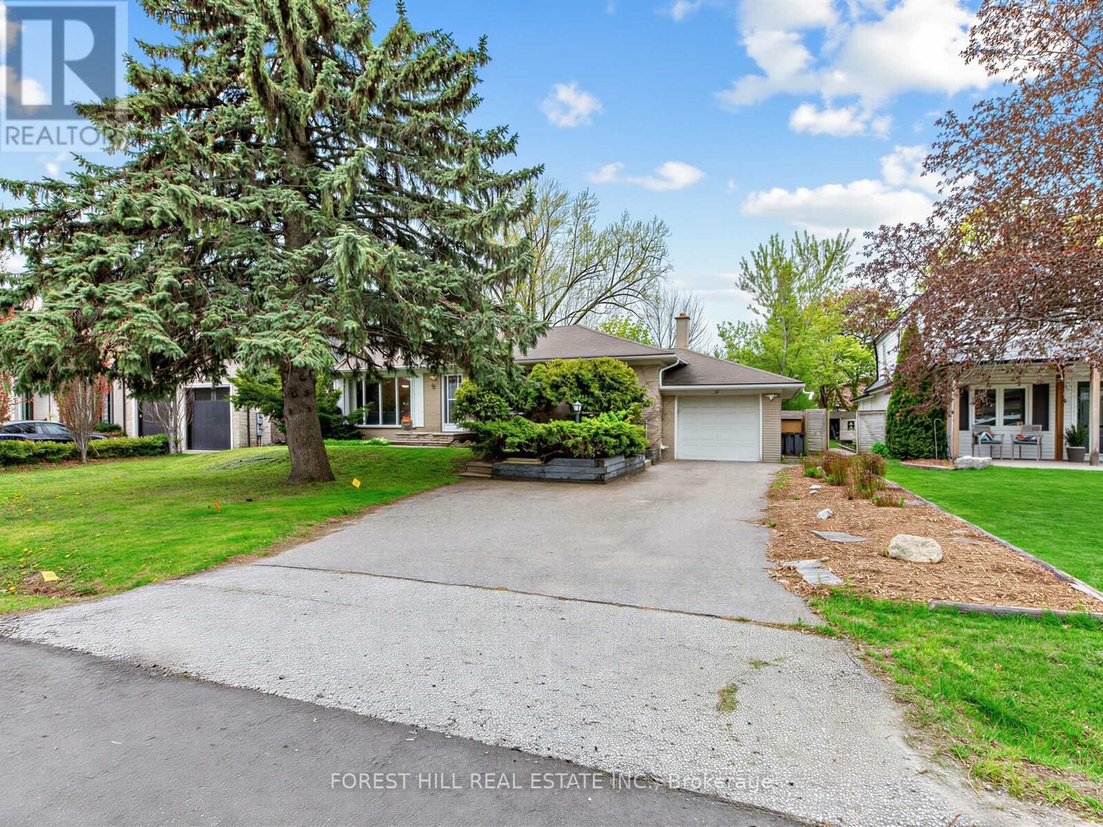 Property Photo: 36 Hawkridge Avenue ON L3P 1V7