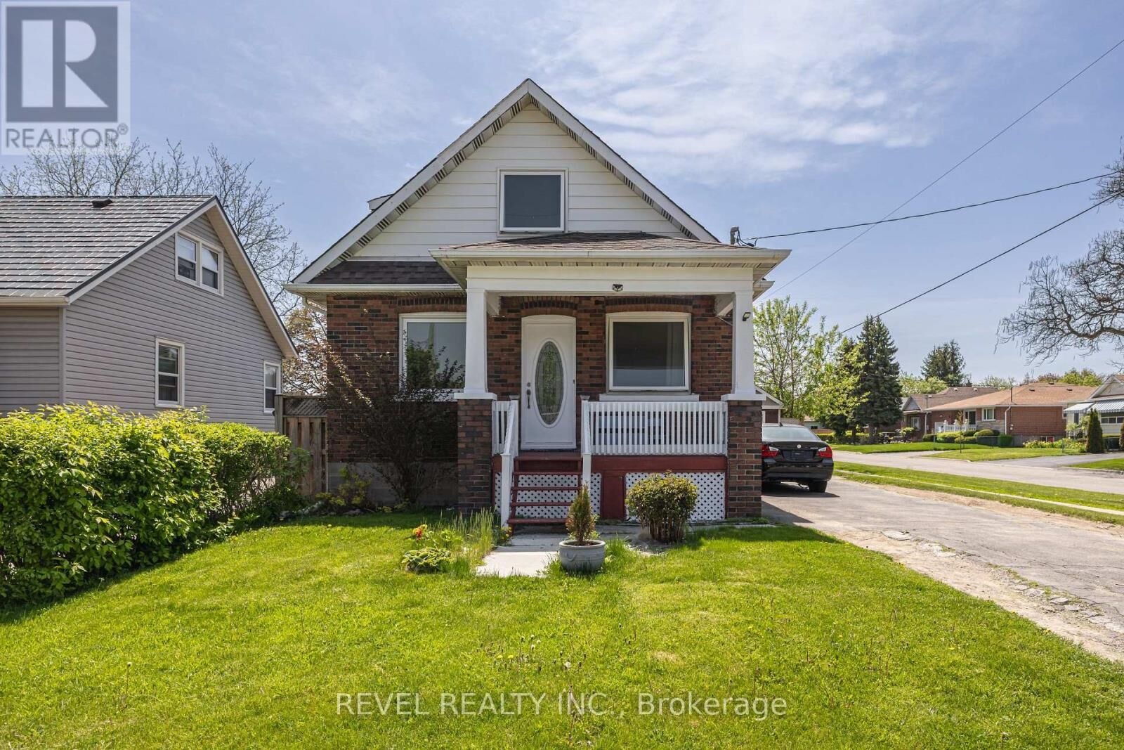 Property Photo: 241 Annis Street ON L1H 3P8