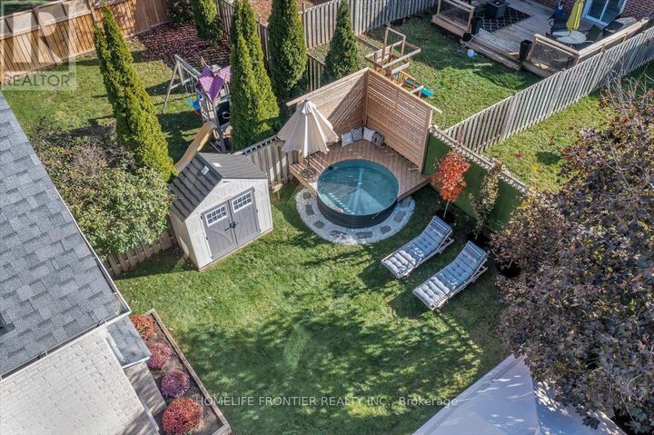 Property Photo:  62 Russell Barton Lane  ON L9P 1Z2 