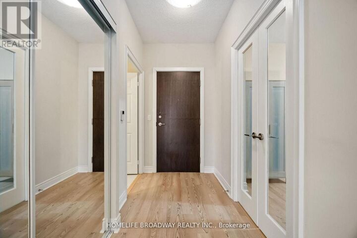 Property Photo: 23 Cox Boulevard 263 ON L3R 7Z9