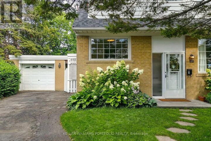 Property Photo:  88 Sabrina Dr Drive  ON M9R 2J9 