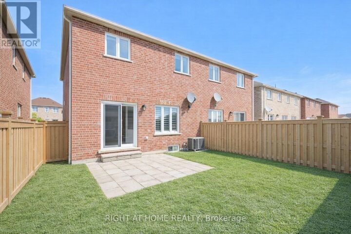 Property Photo:  4721 Colombo Crescent  ON L5M 7R3 